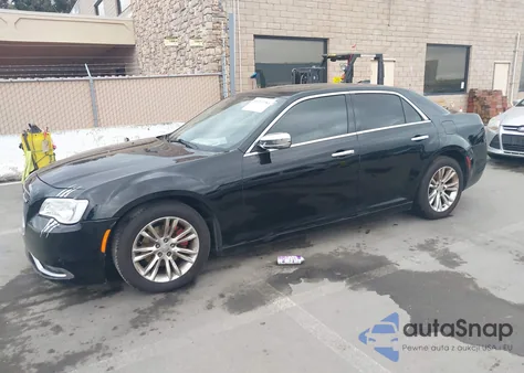 2017 Chrysler 300C z USA, uszkodzony, nr VIN 2C3CCAEG1HH566440